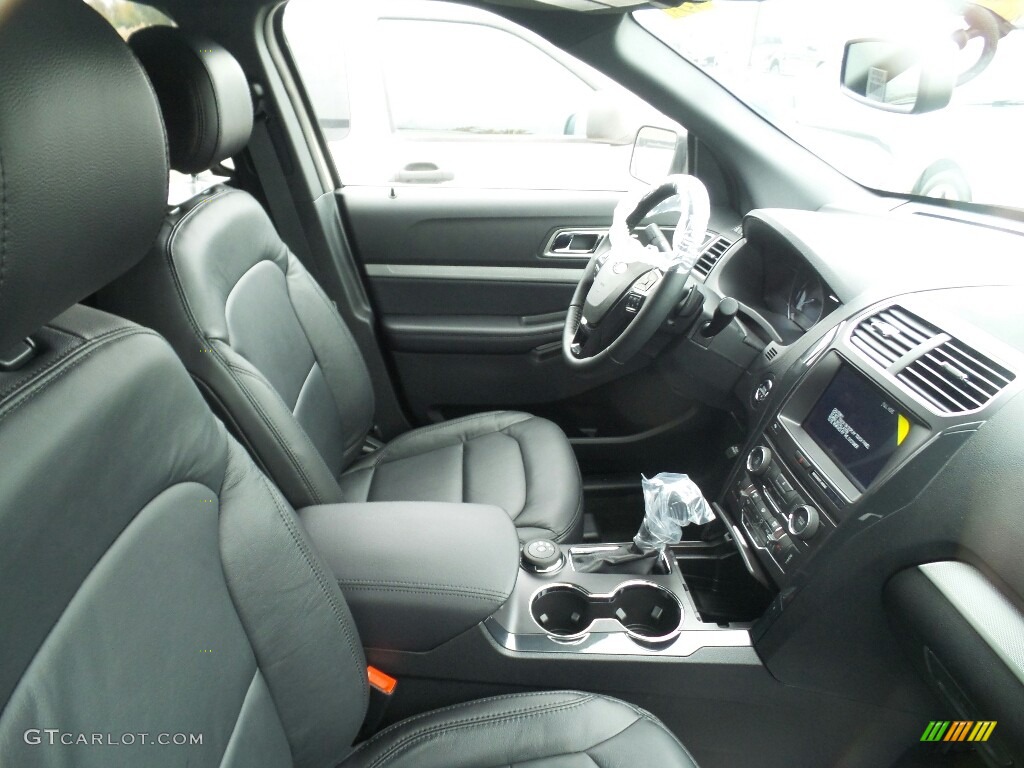 2017 Explorer XLT 4WD - White Gold / Ebony Black photo #4