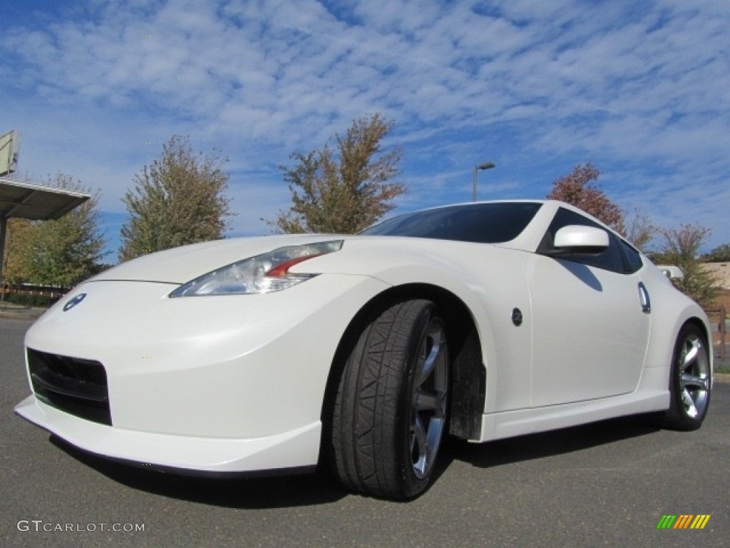 2011 370Z NISMO Coupe - Pearl White / NISMO Black/Red photo #6
