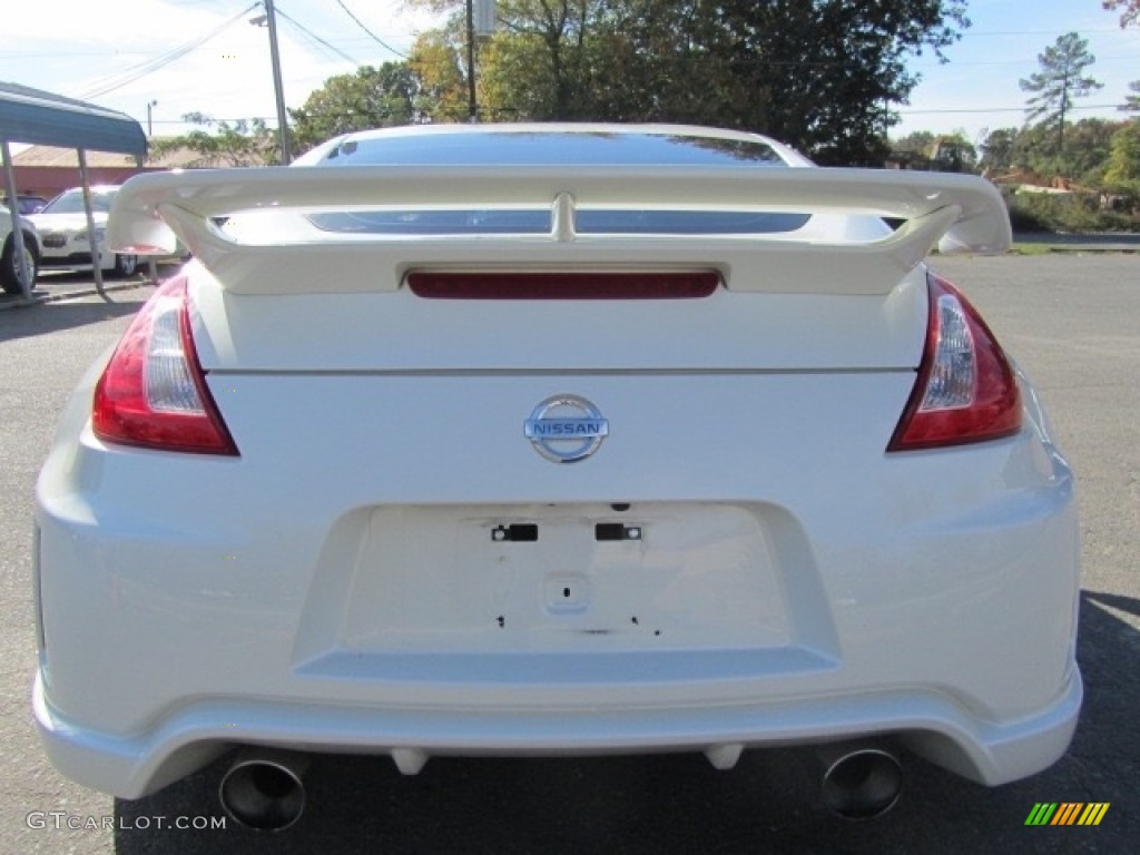 2011 370Z NISMO Coupe - Pearl White / NISMO Black/Red photo #9