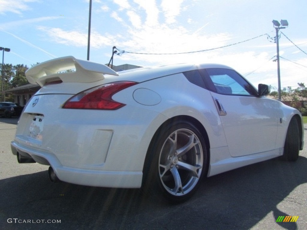 2011 370Z NISMO Coupe - Pearl White / NISMO Black/Red photo #10