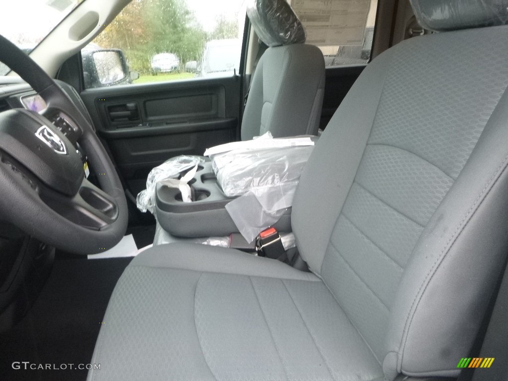 2018 1500 Express Quad Cab 4x4 - Bright White / Black/Diesel Gray photo #14
