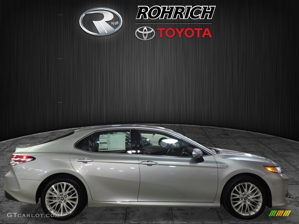2018 Camry Hybrid XLE - Celestial Silver Metallic / Black photo #2