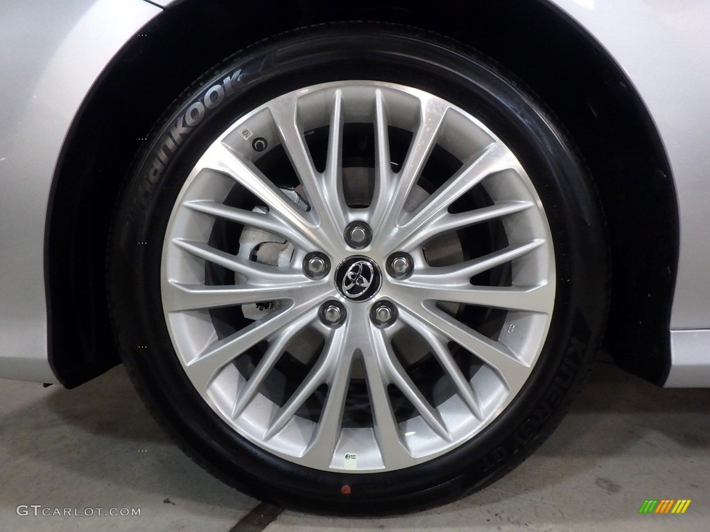 2018 Camry Hybrid XLE - Celestial Silver Metallic / Black photo #5