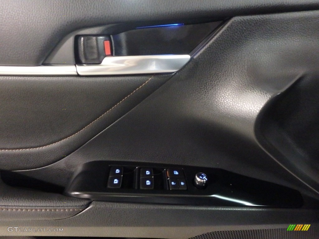 2018 Camry Hybrid XLE - Celestial Silver Metallic / Black photo #9