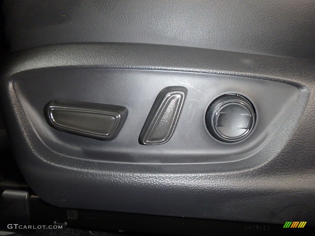 2018 Camry Hybrid XLE - Celestial Silver Metallic / Black photo #11