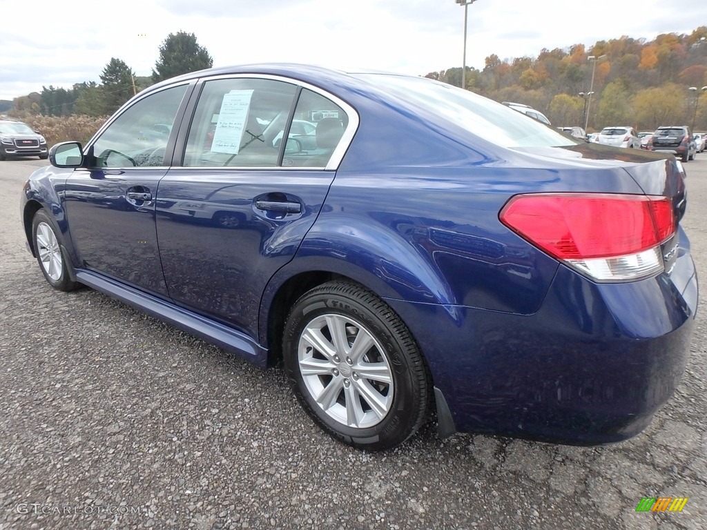 2010 Legacy 2.5i Premium Sedan - Azurite Blue Metallic / Warm Ivory photo #12