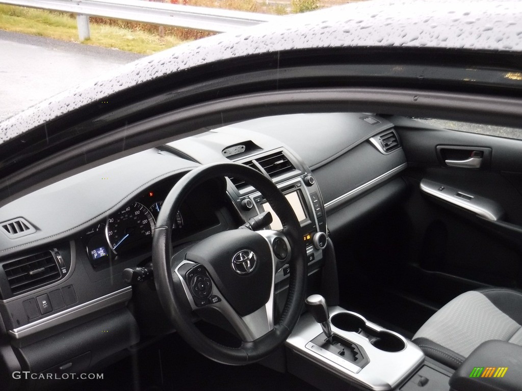 2014 Camry SE - Cosmic Gray Metallic / Black/Ash photo #13