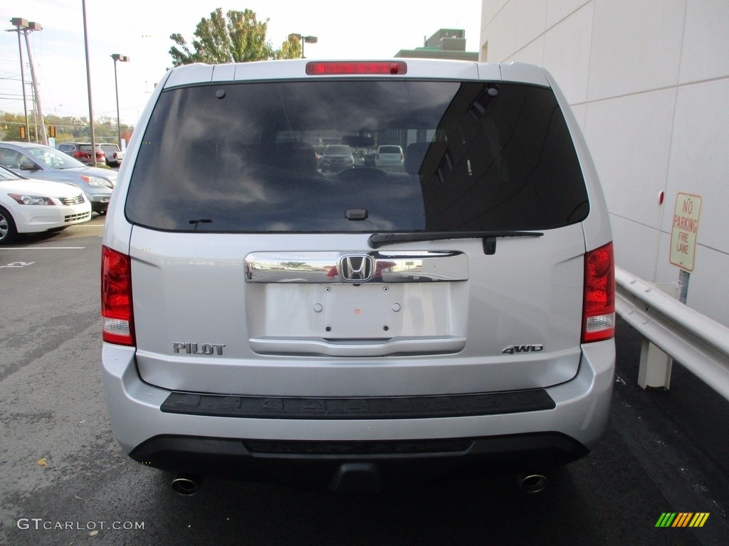 2015 Pilot EX-L 4WD - Alabaster Silver Metallic / Gray photo #4