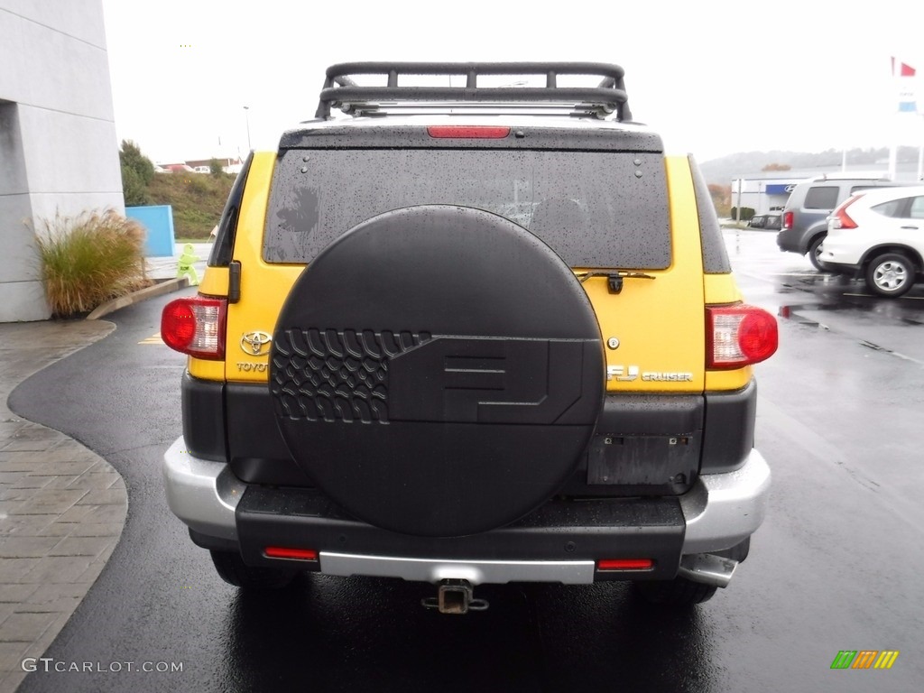 2007 FJ Cruiser 4WD - Sun Fusion / Dark Charcoal photo #8