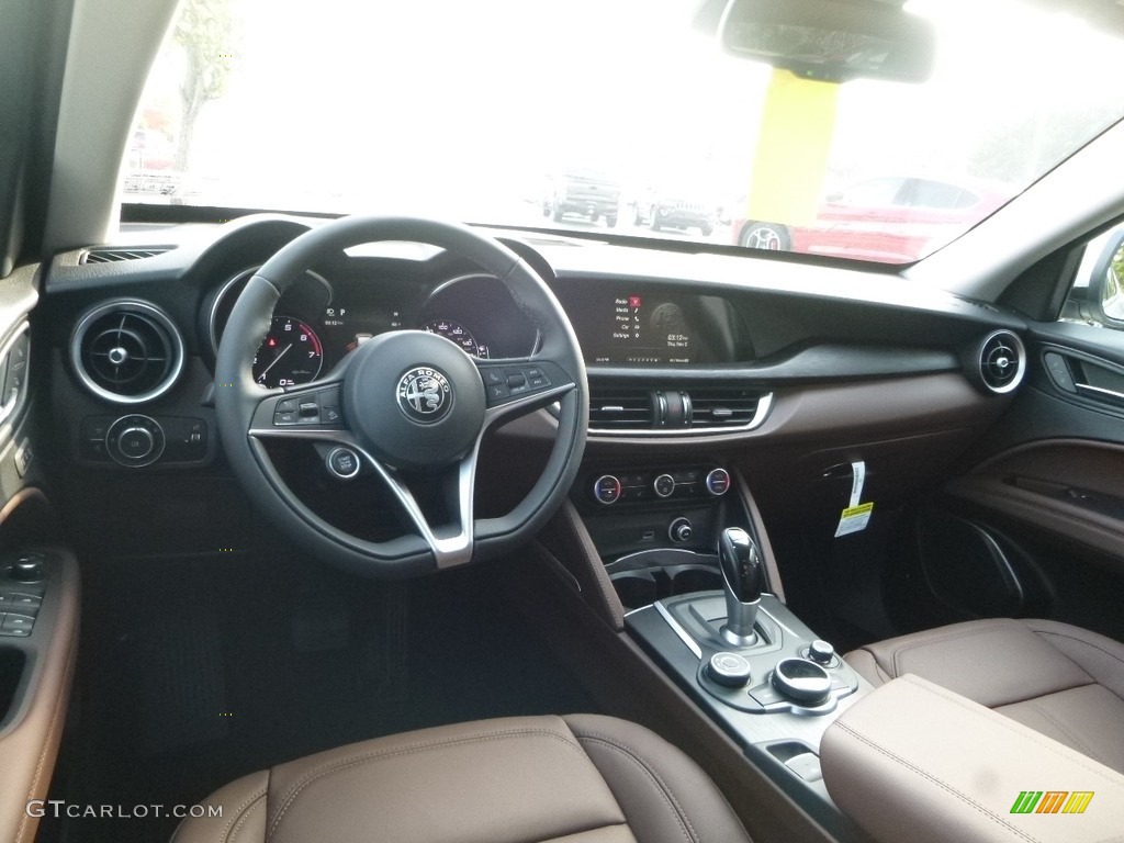 Black/Chocolate Interior 2018 Alfa Romeo Stelvio AWD Photo #123629425