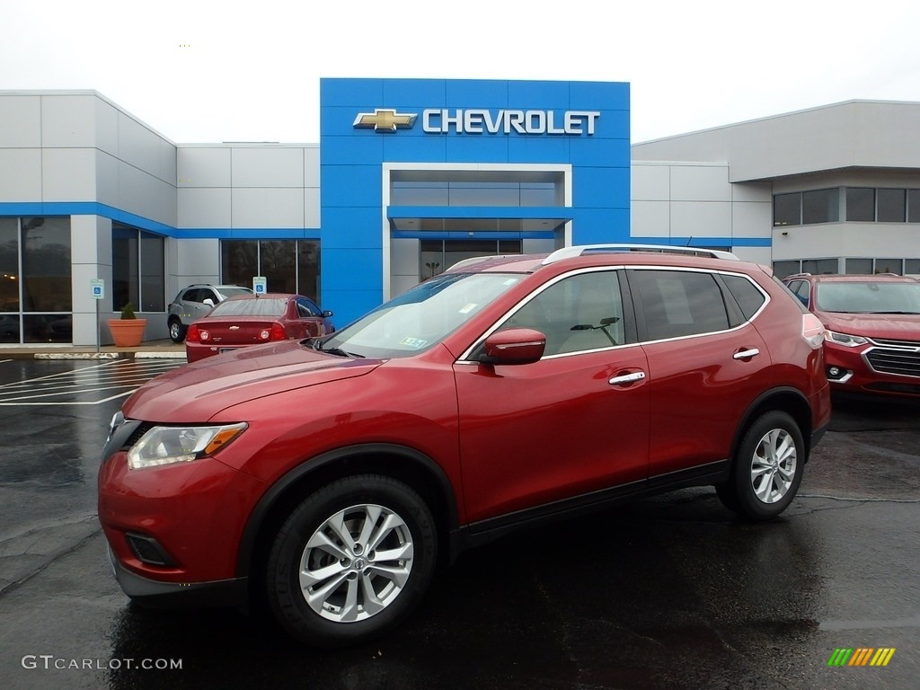 2014 Rogue SV AWD - Cayenne Red / Almond photo #1