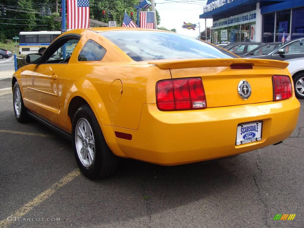 2008 Mustang V6 Deluxe Coupe - Grabber Orange / Dark Charcoal photo #7