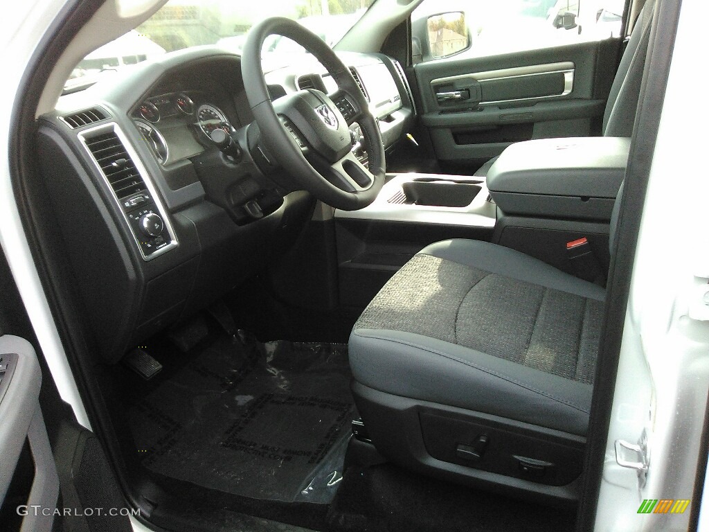 2018 1500 Big Horn Crew Cab 4x4 - Bright White / Black/Diesel Gray photo #4