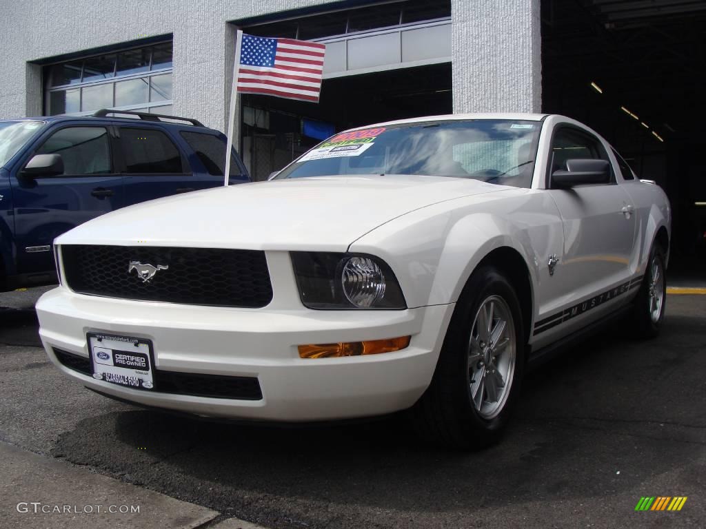 2009 Mustang V6 Coupe - Performance White / Light Graphite photo #1