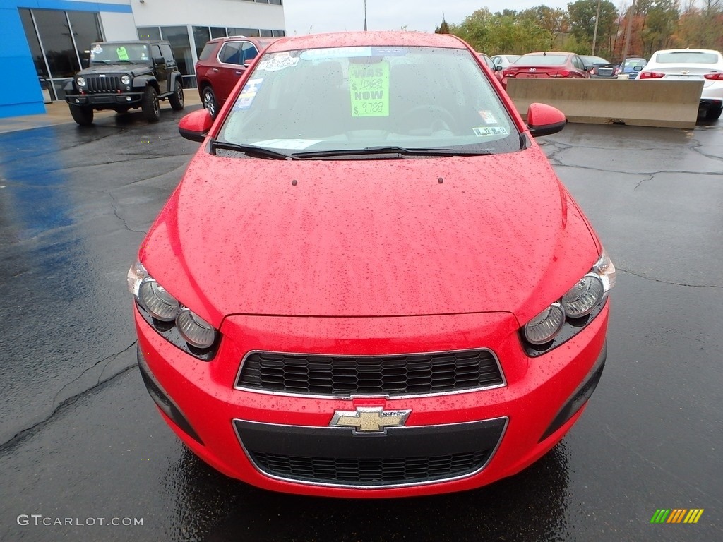 2012 Sonic LT Sedan - Victory Red / Jet Black/Dark Titanium photo #13