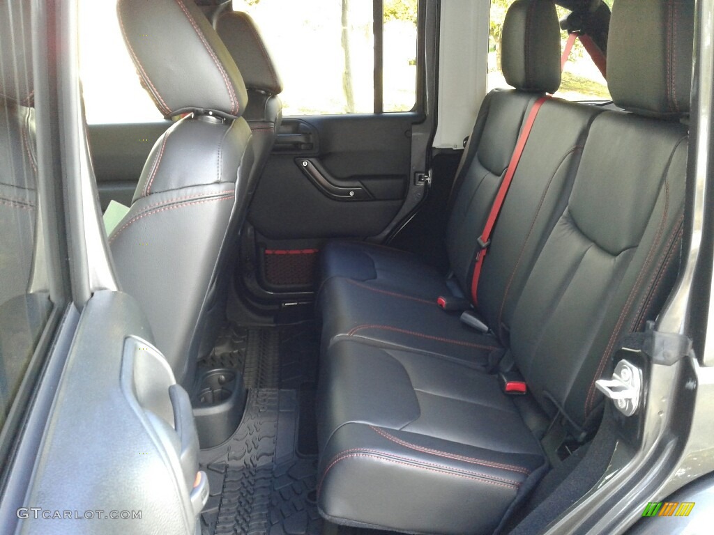 2018 Jeep Wrangler Unlimited Rubicon Recon 4x4 Rear Seat Photo #123641014