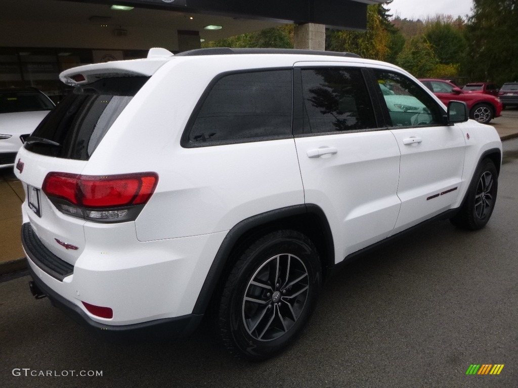 2017 Grand Cherokee Trailhawk 4x4 - Bright White / Black photo #2