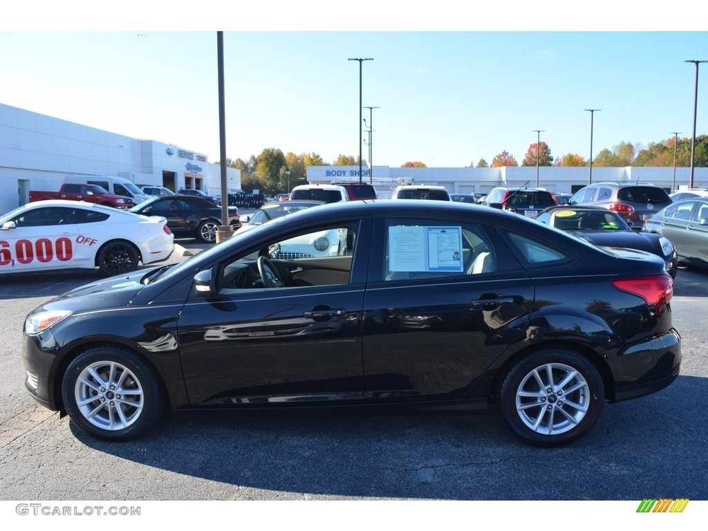2015 Focus SE Sedan - Tuxedo Black Metallic / Medium Light Stone photo #6