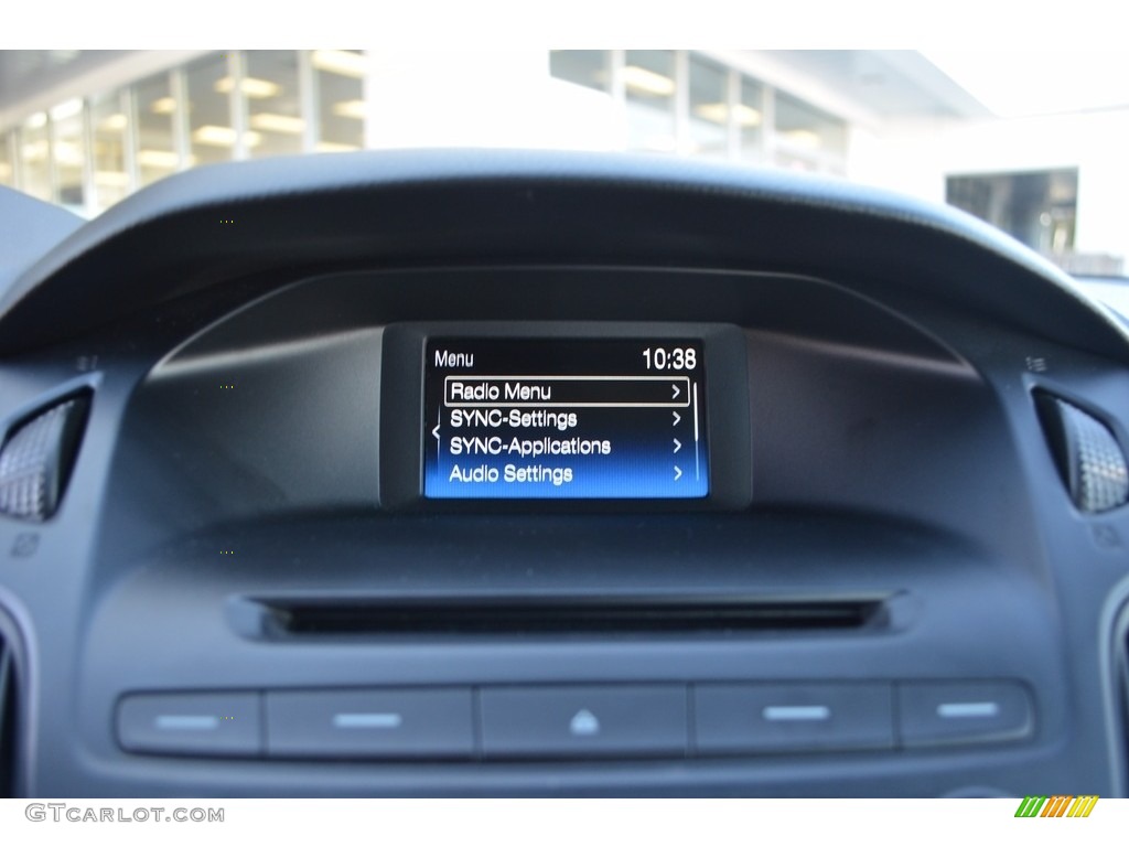 2015 Focus SE Sedan - Tuxedo Black Metallic / Medium Light Stone photo #17