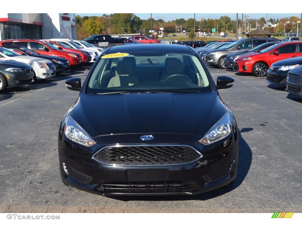 2015 Focus SE Sedan - Tuxedo Black Metallic / Medium Light Stone photo #25
