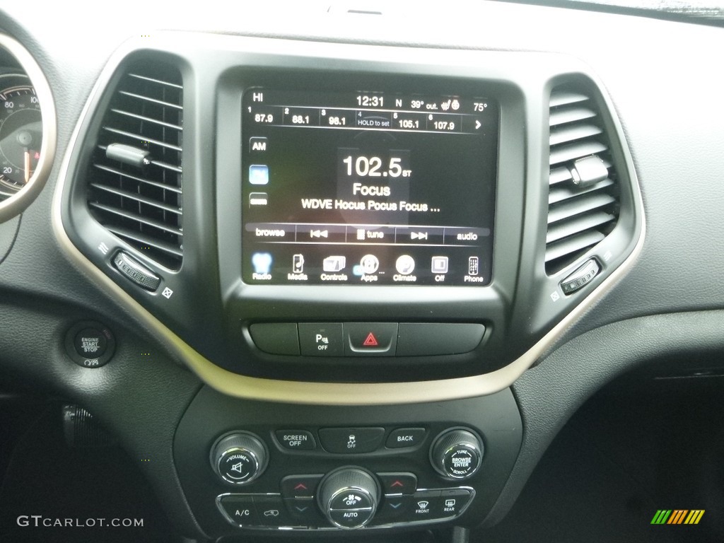 2018 Jeep Cherokee Limited 4x4 Controls Photo #123649939