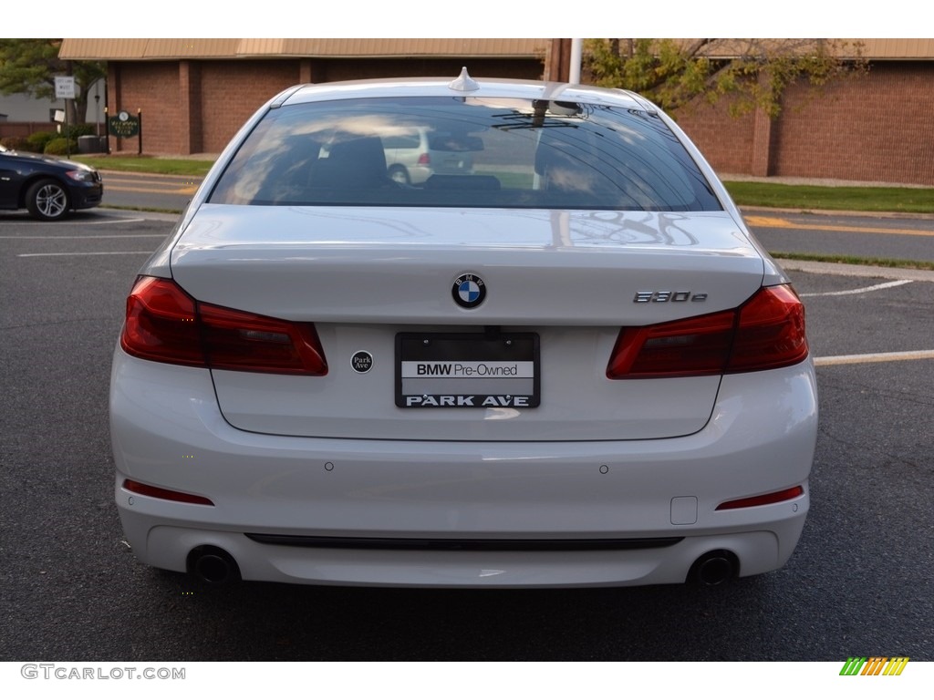 2018 5 Series 530e iPerfomance xDrive Sedan - Alpine White / Black photo #4