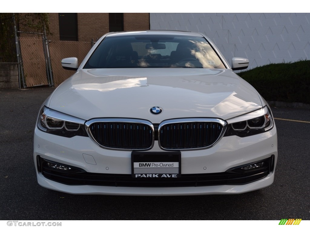 2018 5 Series 530e iPerfomance xDrive Sedan - Alpine White / Black photo #7