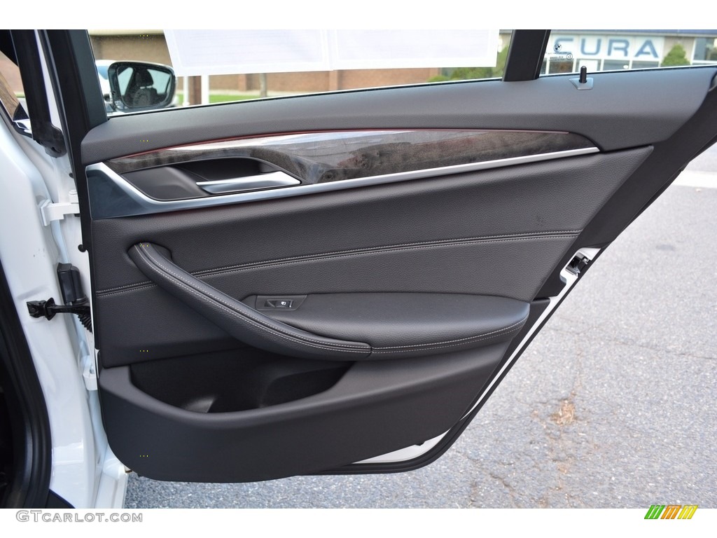 2018 BMW 5 Series 530e iPerfomance xDrive Sedan Door Panel Photos