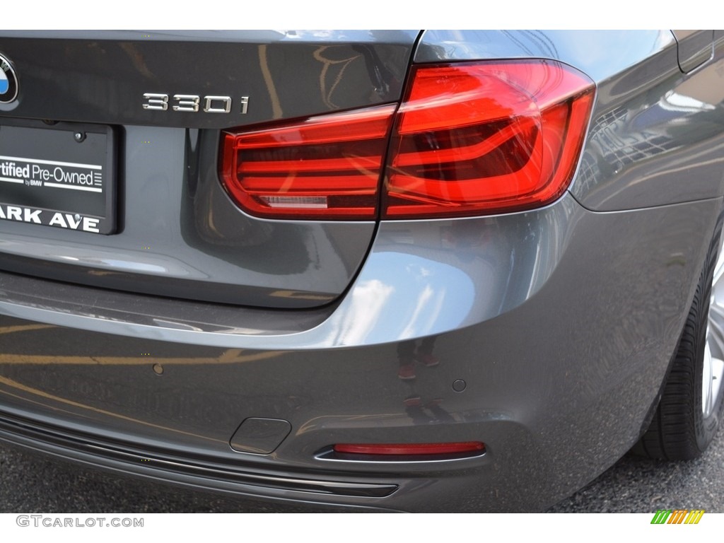 2017 3 Series 330i xDrive Sedan - Mineral Grey Metallic / Black photo #23