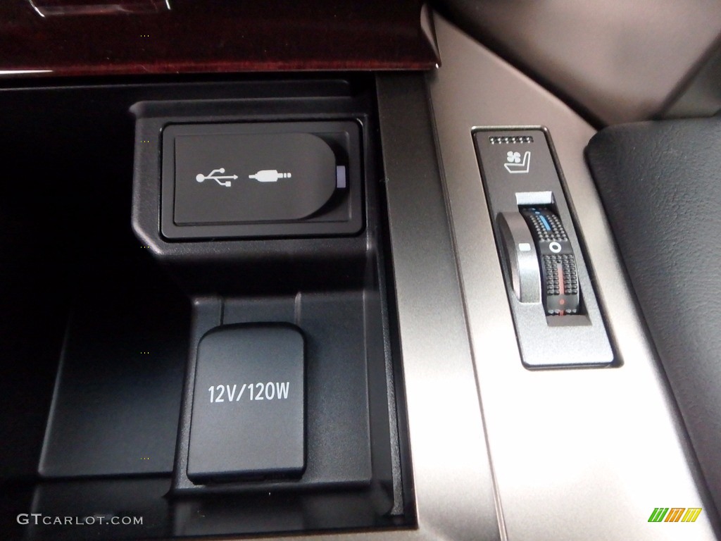 2018 Lexus GX 460 Controls Photo #123656461