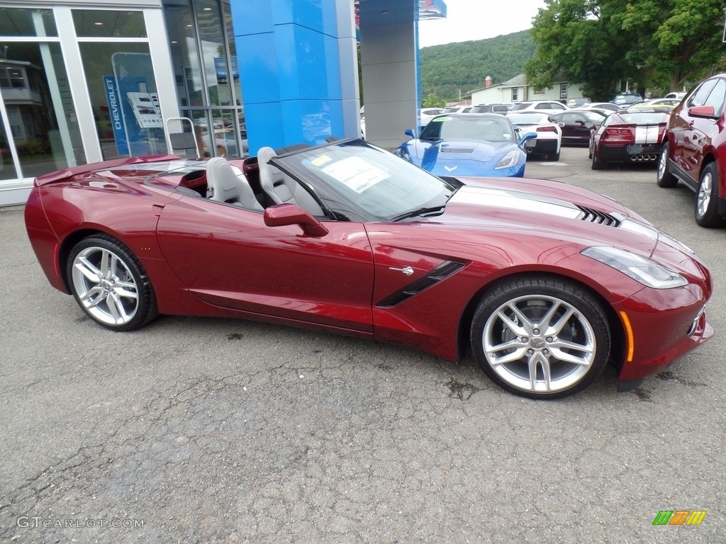 2018 Corvette Stingray Convertible - Long Beach Red Metallic Tintcoat / Gray photo #3