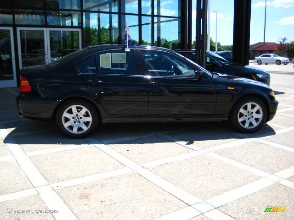 2004 3 Series 325i Sedan - Jet Black / Black photo #8