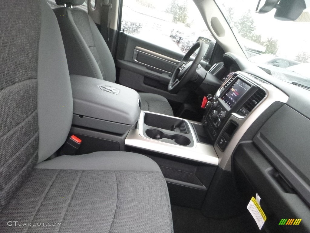 2018 1500 Big Horn Crew Cab 4x4 - Brilliant Black Crystal Pearl / Black/Diesel Gray photo #10