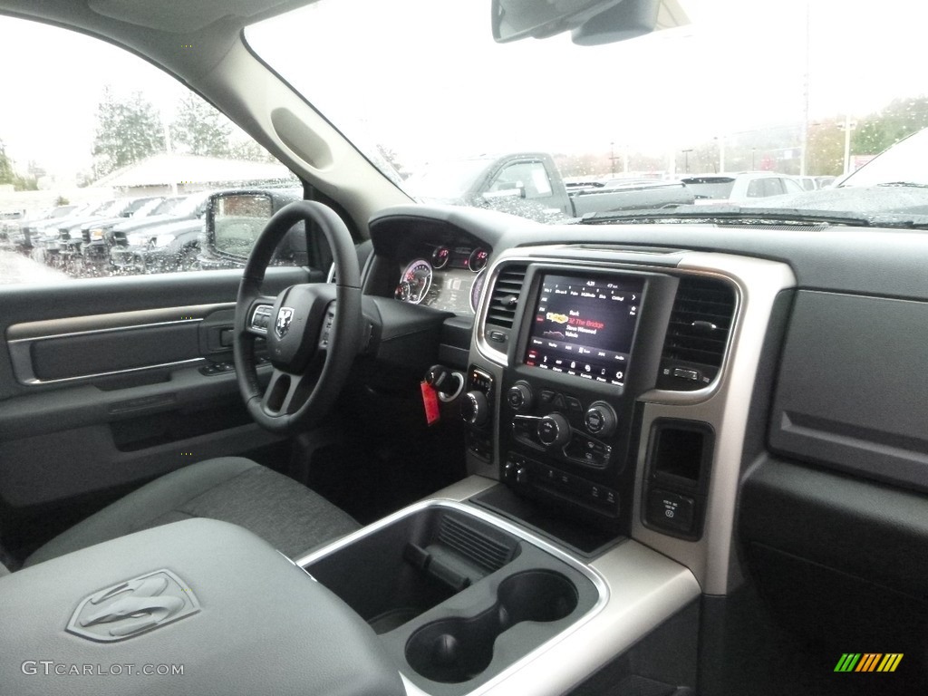 2018 1500 Big Horn Crew Cab 4x4 - Brilliant Black Crystal Pearl / Black/Diesel Gray photo #11