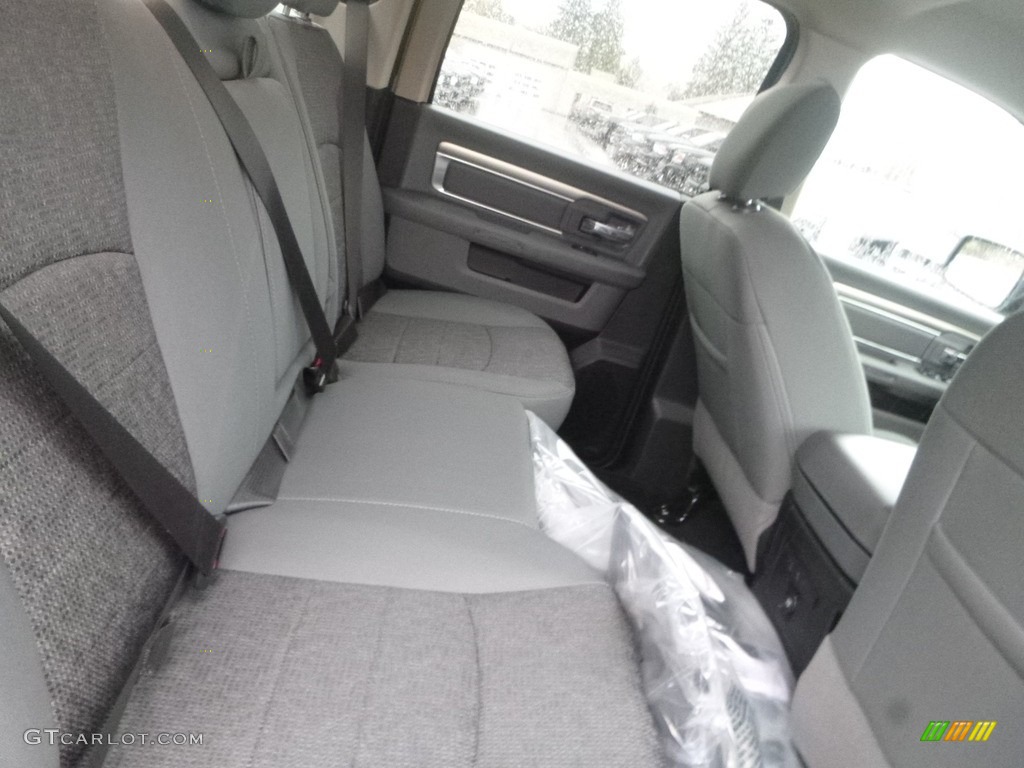2018 1500 Big Horn Crew Cab 4x4 - Brilliant Black Crystal Pearl / Black/Diesel Gray photo #13