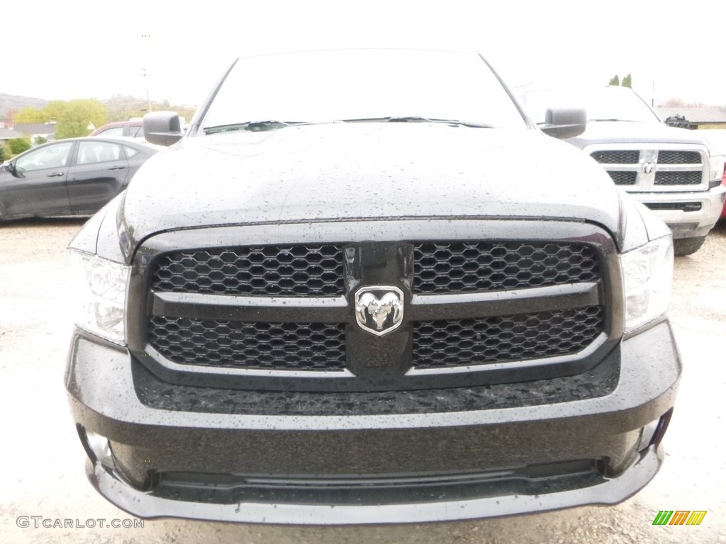 2018 1500 Express Crew Cab 4x4 - Brilliant Black Crystal Pearl / Black/Diesel Gray photo #7