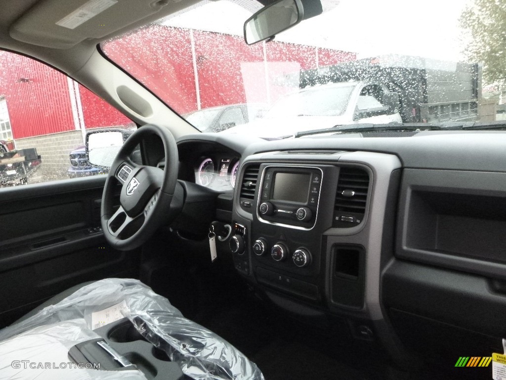 2018 1500 Express Crew Cab 4x4 - Brilliant Black Crystal Pearl / Black/Diesel Gray photo #10