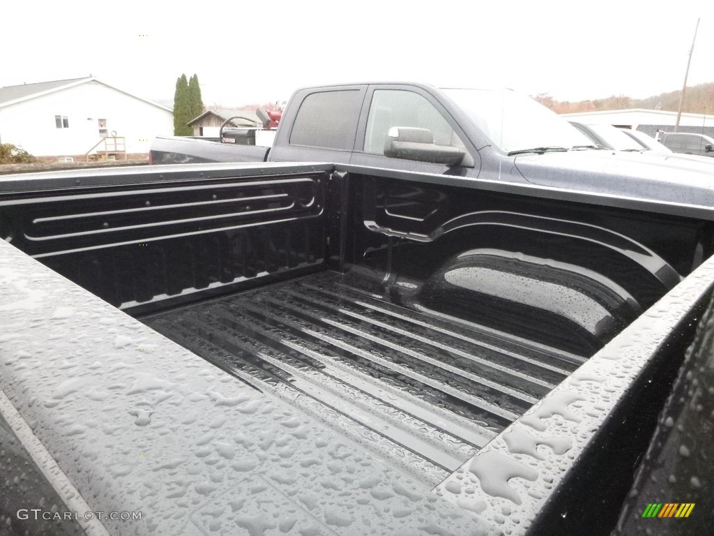 2018 1500 Express Crew Cab 4x4 - Brilliant Black Crystal Pearl / Black/Diesel Gray photo #13
