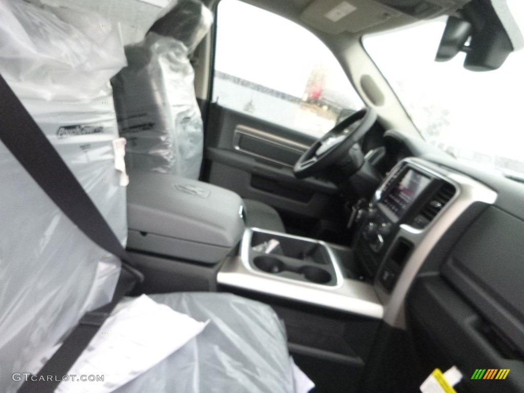2018 1500 Big Horn Crew Cab 4x4 - Brilliant Black Crystal Pearl / Black/Diesel Gray photo #10