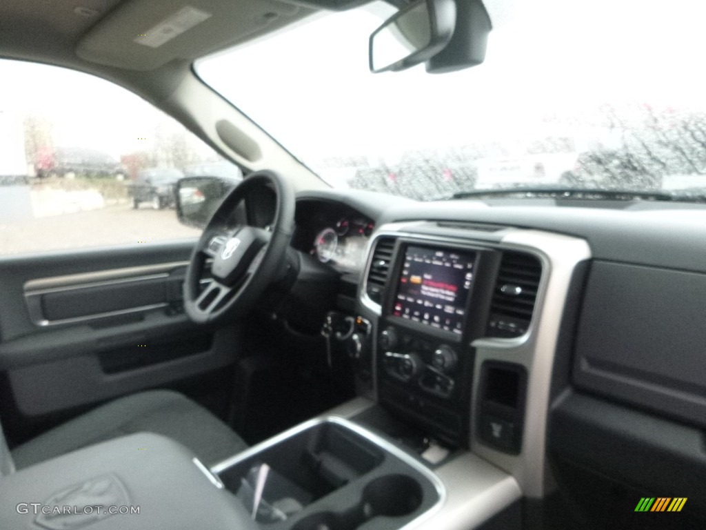 2018 1500 Big Horn Crew Cab 4x4 - Brilliant Black Crystal Pearl / Black/Diesel Gray photo #11