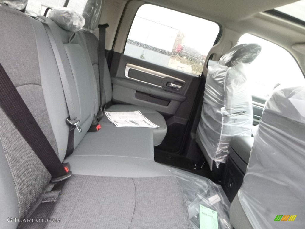 2018 1500 Big Horn Crew Cab 4x4 - Brilliant Black Crystal Pearl / Black/Diesel Gray photo #13