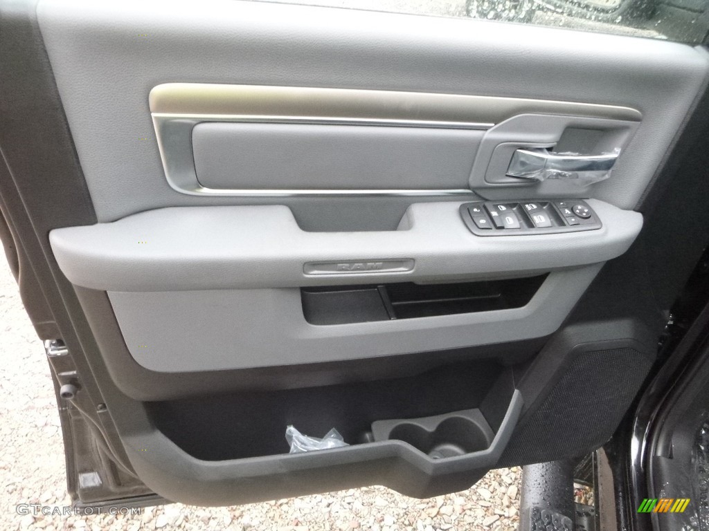 2018 1500 Big Horn Crew Cab 4x4 - Brilliant Black Crystal Pearl / Black/Diesel Gray photo #15