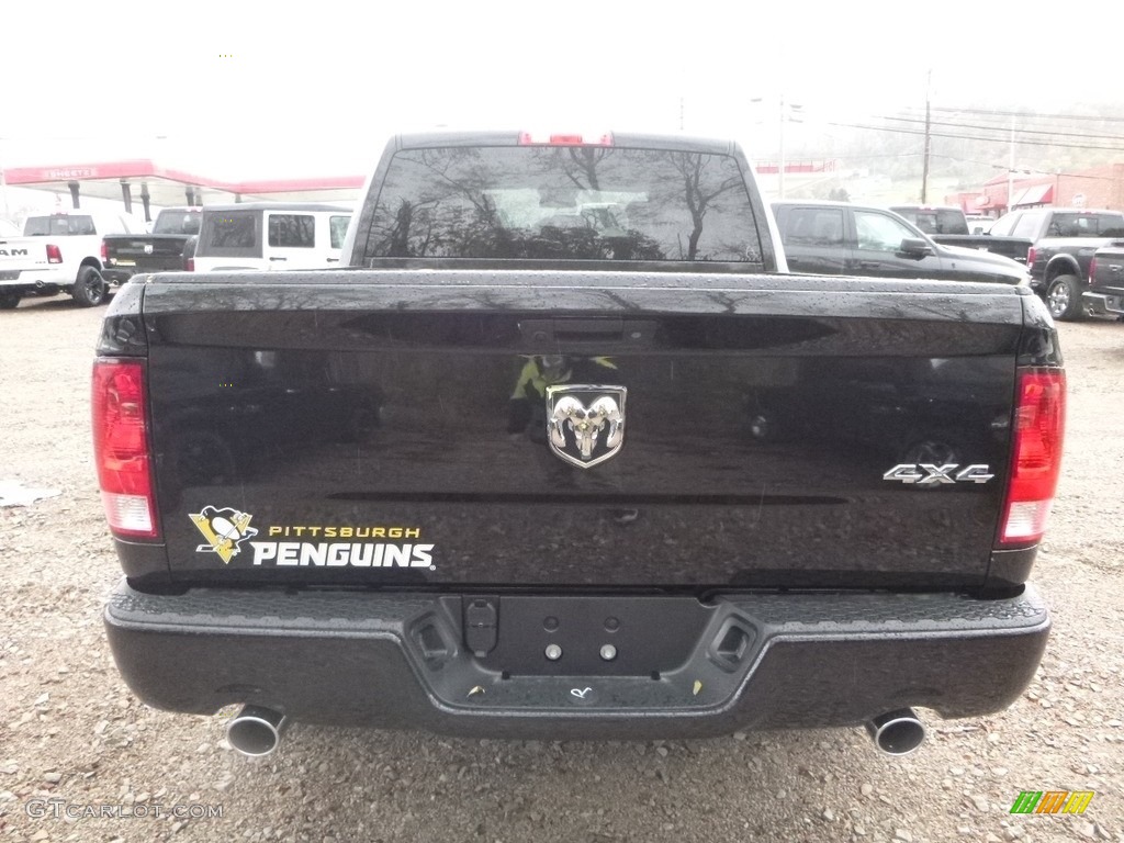 2018 1500 Express Crew Cab 4x4 - Brilliant Black Crystal Pearl / Black/Diesel Gray photo #4