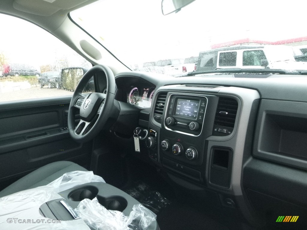 2018 1500 Express Crew Cab 4x4 - Brilliant Black Crystal Pearl / Black/Diesel Gray photo #11