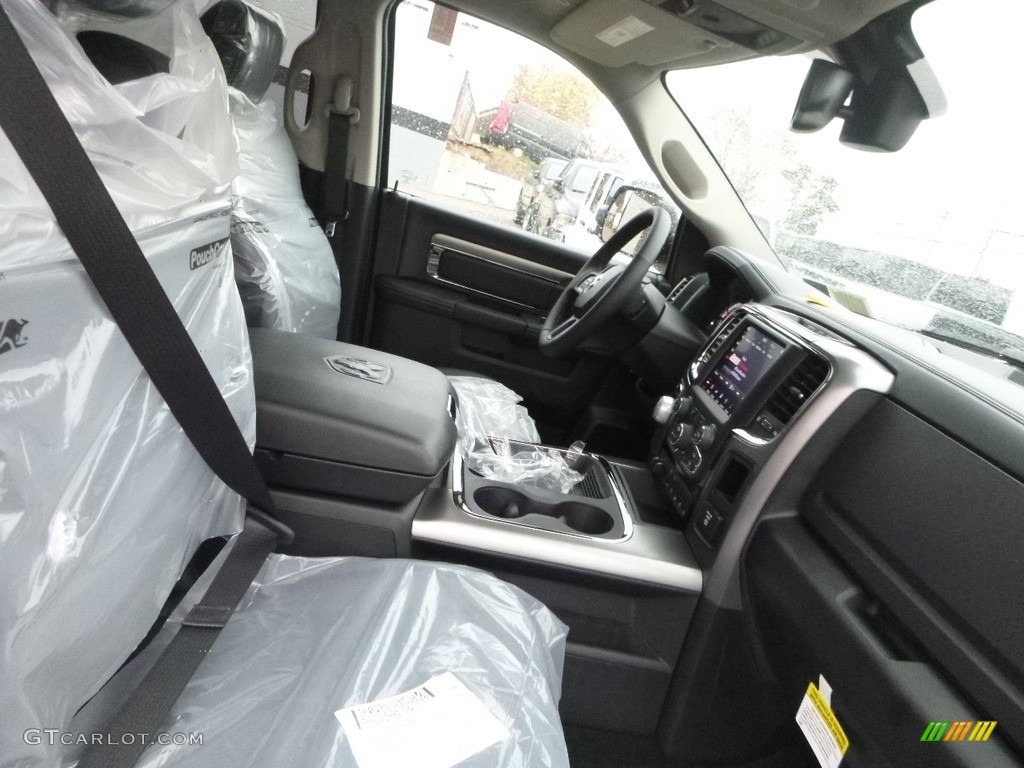 2018 1500 Night Crew Cab 4x4 - Bright White / Black photo #10