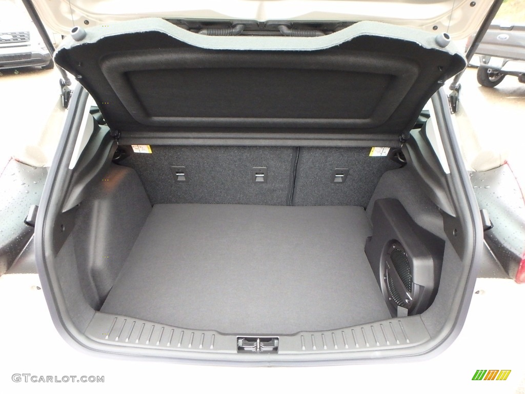 2018 Ford Focus SEL Hatch Trunk Photo #123679385