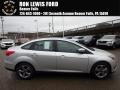 Ingot Silver - Focus SE Sedan Photo No. 1