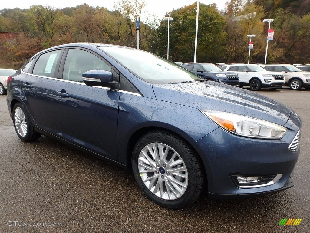 2018 Ford Focus Titanium Sedan Exterior Photos