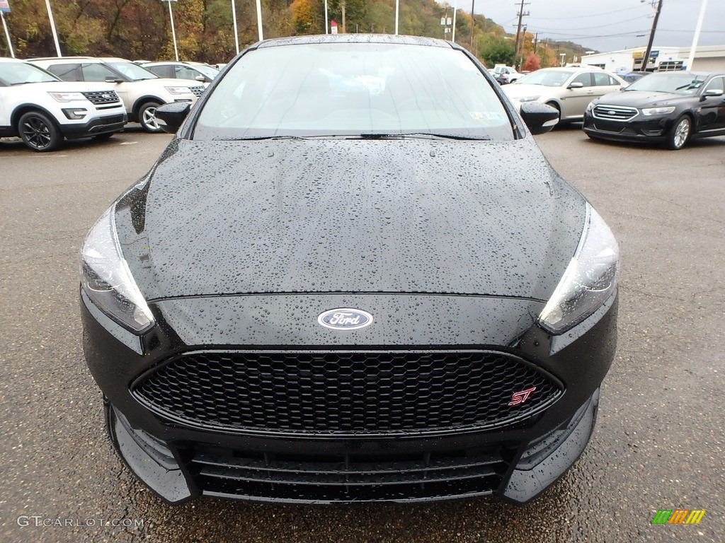 Shadow Black 2018 Ford Focus ST Hatch Exterior Photo #123680924
