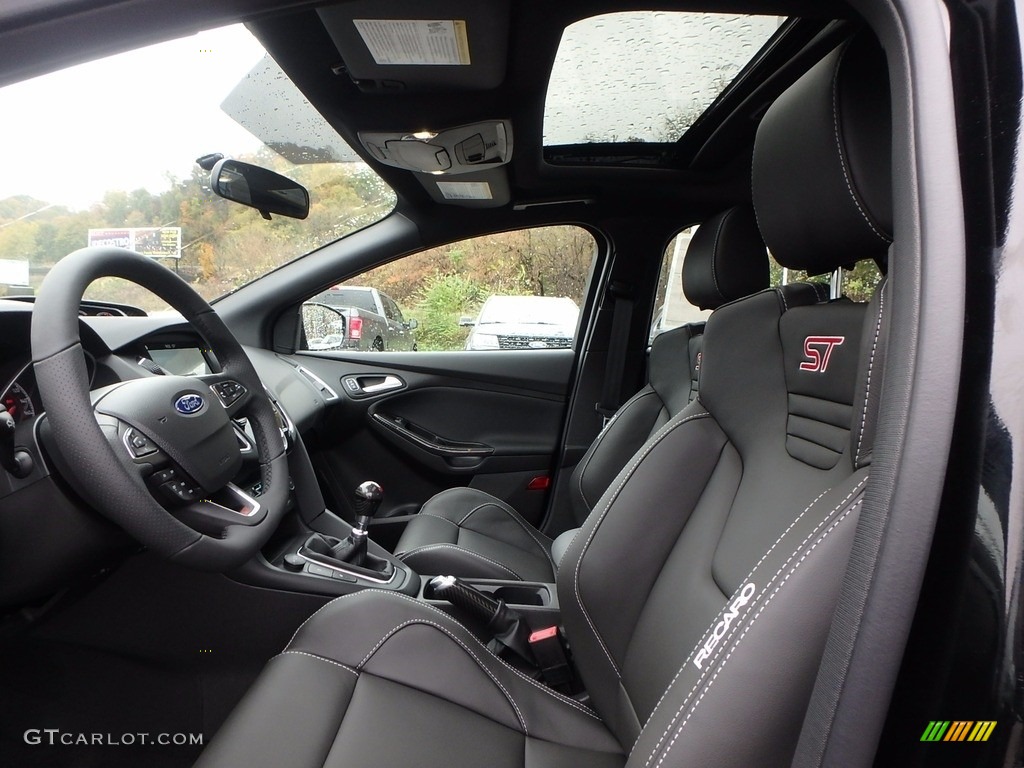Charcoal Black Recaro Leather Interior 2018 Ford Focus ST Hatch Photo #123680993